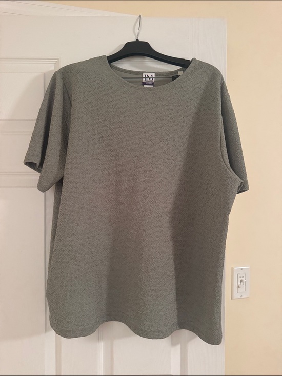 JM Collection Tops - Moss Green Textured Short-Sleeve Women’s Shirt